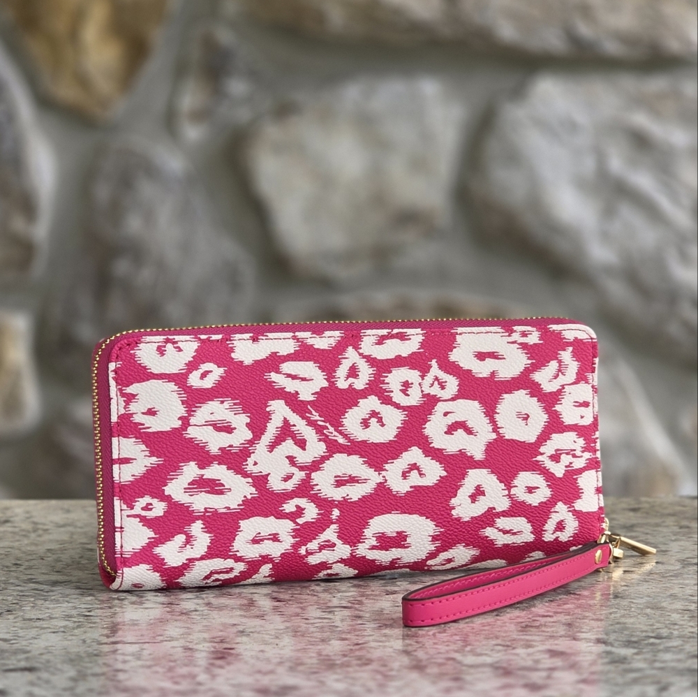 Michael Kors Jet Set Continental Pink Wristlet Wallet - Picture 2 of 6
